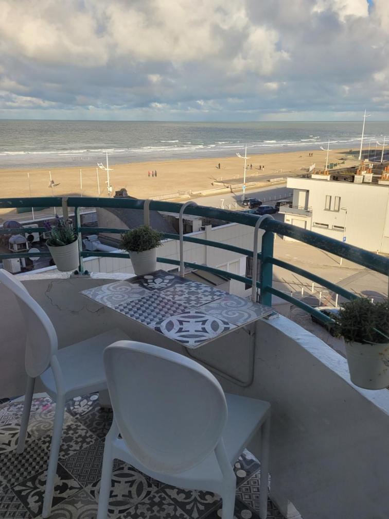 Vue Au Coeur De Malo Les Bains Pieds Dans L Eau Duinkerke